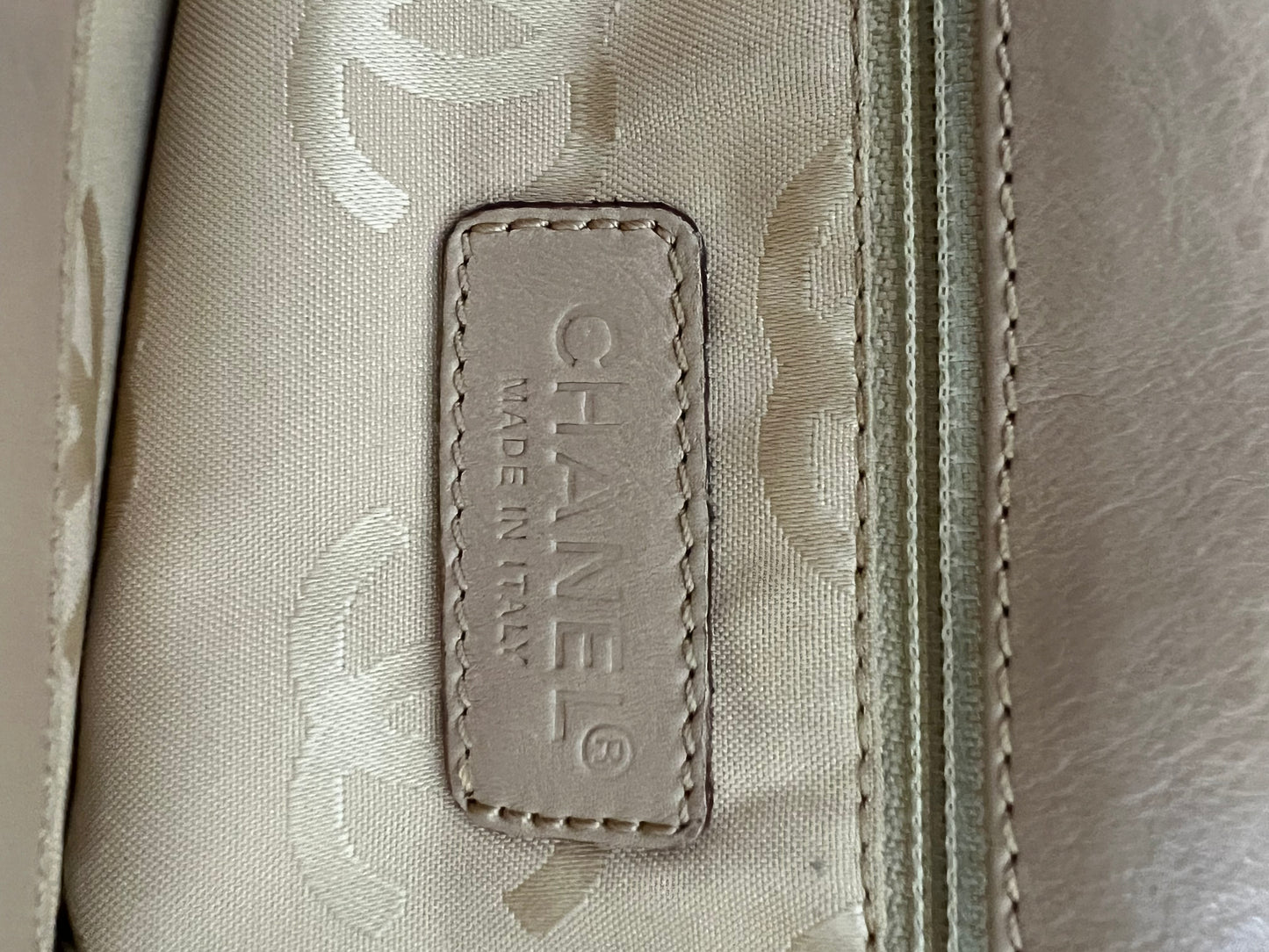 Chanel Vintage Small Cerf Two Way Tote Beige 2002-2004 7 Series