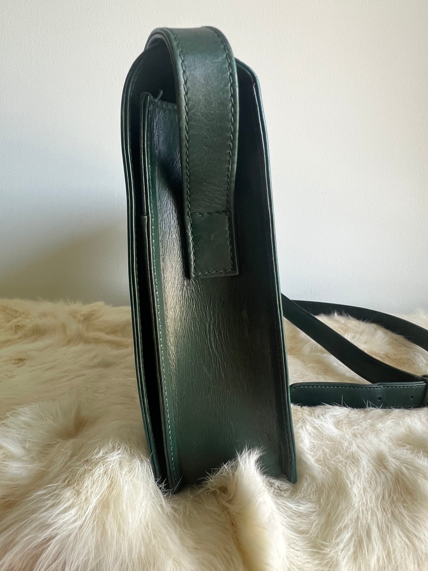 Gucci Shoulder Cross Body Green Box Trapezoid Leather Vintage Bag