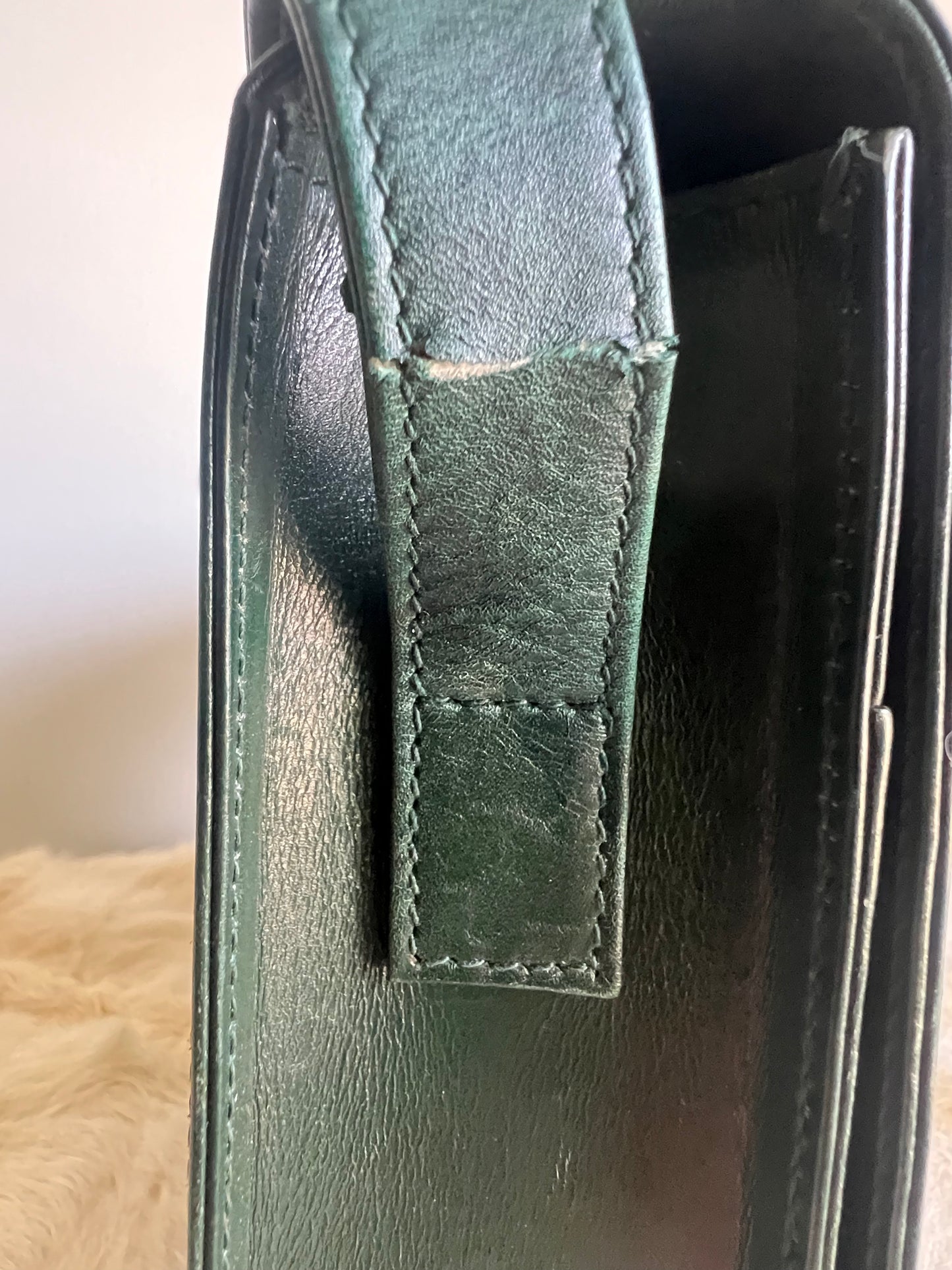 Gucci Shoulder Cross Body Green Box Trapezoid Leather Vintage Bag