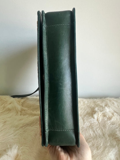 Gucci Shoulder Cross Body Green Box Trapezoid Leather Vintage Bag