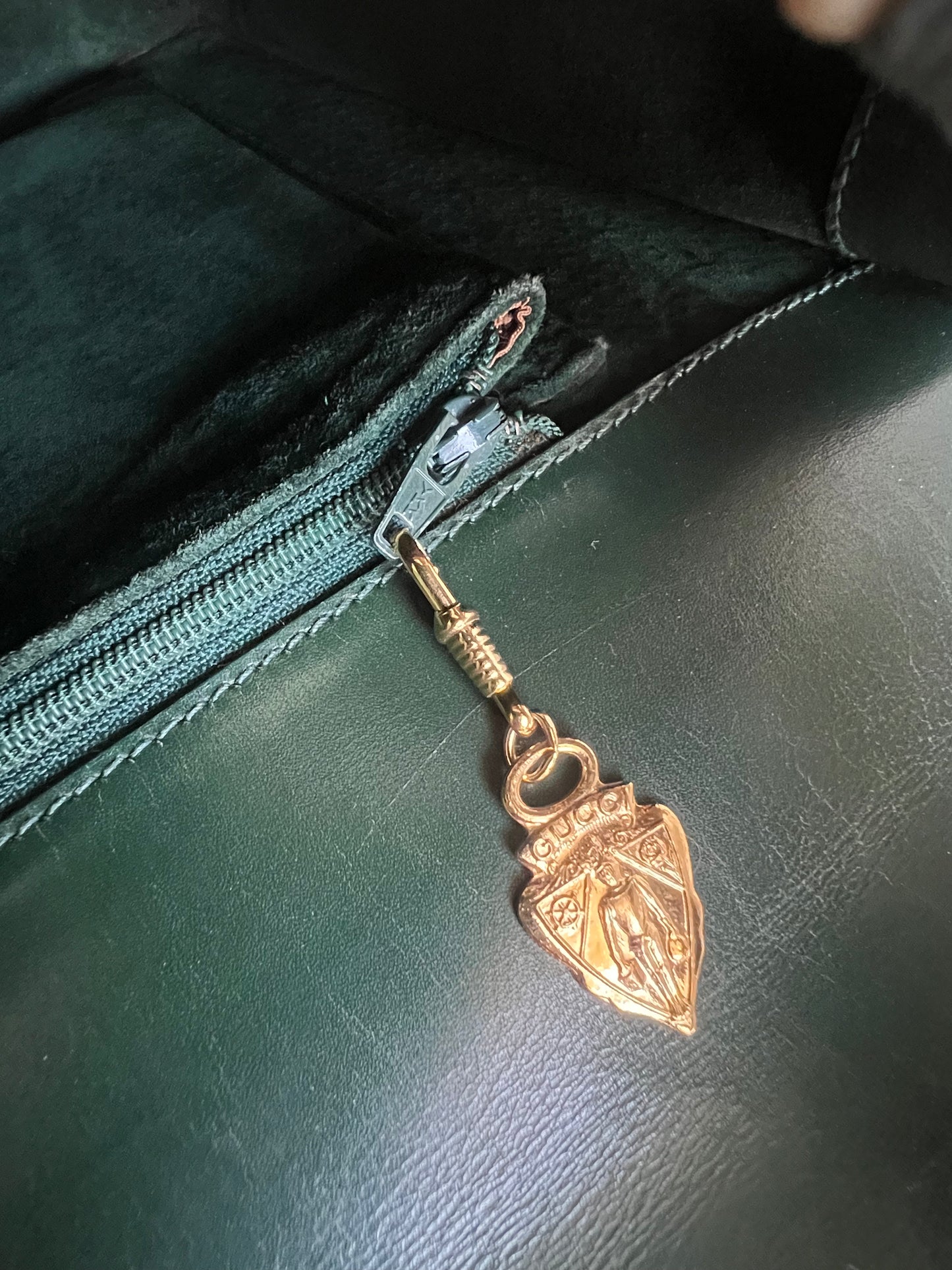 Gucci Shoulder Cross Body Green Box Trapezoid Leather Vintage Bag