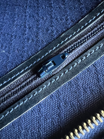 Gucci Round Logo Shoulder Bag - Navy Blue Box Leather