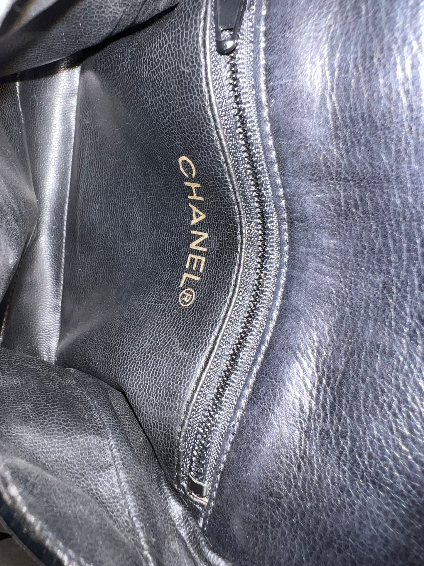 Chanel Patent Leather 1980s Belted Waist Pouch - Black