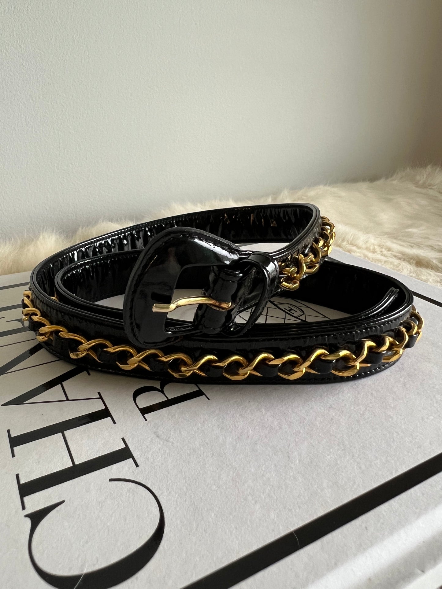 Chanel Patent Leather 1980s Belted Waist Pouch - Black